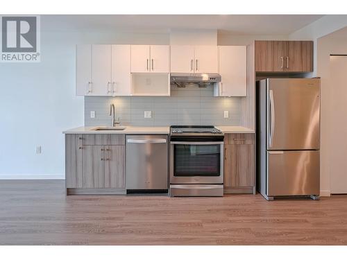 1309 900 Carnarvon Street, New Westminster, BC - Indoor Photo Showing Kitchen