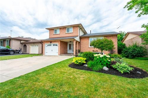 238 Clifton Downs Road, Hamilton, ON - Outdoor With Facade