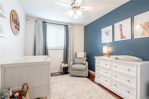 238 Clifton Downs Road, Hamilton, ON - Indoor Photo Showing Bedroom