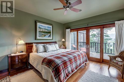 5383 Geary Creek Road, Fairmont Hot Springs, BC - Indoor Photo Showing Bedroom