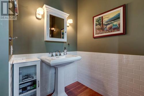 5383 Geary Creek Road, Fairmont Hot Springs, BC - Indoor Photo Showing Bathroom