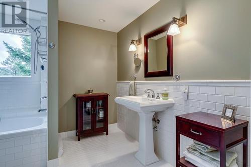 5383 Geary Creek Road, Fairmont Hot Springs, BC - Indoor Photo Showing Bathroom