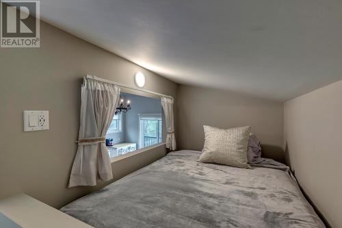 5383 Geary Creek Road, Fairmont Hot Springs, BC - Indoor Photo Showing Bedroom