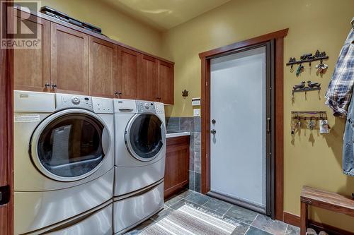 5383 Geary Creek Road, Fairmont Hot Springs, BC - Indoor Photo Showing Laundry Room