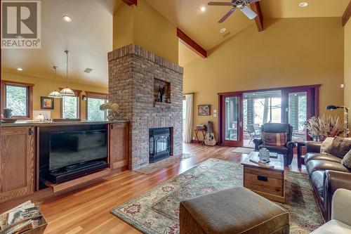 5383 Geary Creek Road, Fairmont Hot Springs, BC - Indoor Photo Showing Living Room With Fireplace