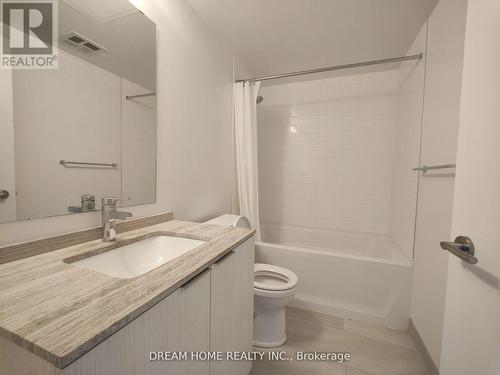 5106 - 11 Wellesley Street W, Toronto, ON - Indoor Photo Showing Bathroom