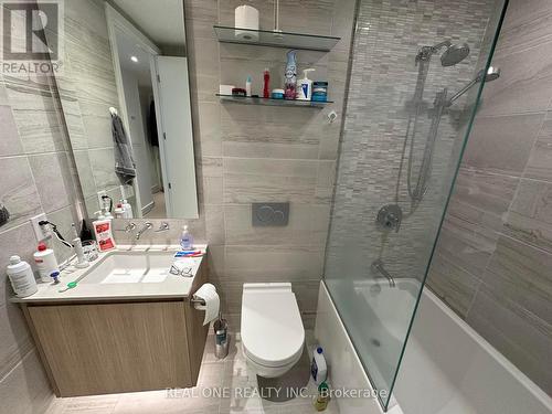 1501 - 81 Wellesley Street E, Toronto, ON - Indoor Photo Showing Bathroom