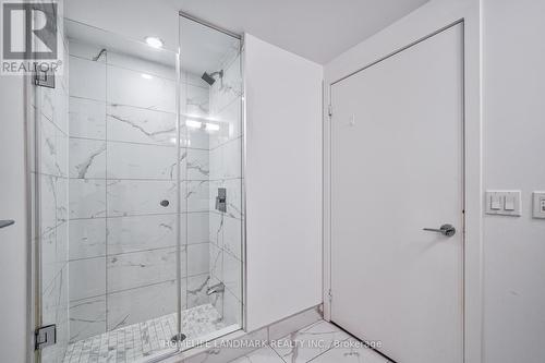 3716 - 85 Wood Street, Toronto, ON - Indoor Photo Showing Bathroom