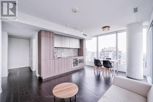 3716 - 85 Wood Street, Toronto, ON - Indoor