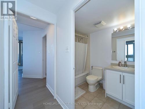 1913 - 3233 Eglinton Avenue, Toronto, ON - Indoor Photo Showing Bathroom