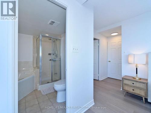 1913 - 3233 Eglinton Avenue, Toronto, ON - Indoor Photo Showing Bathroom