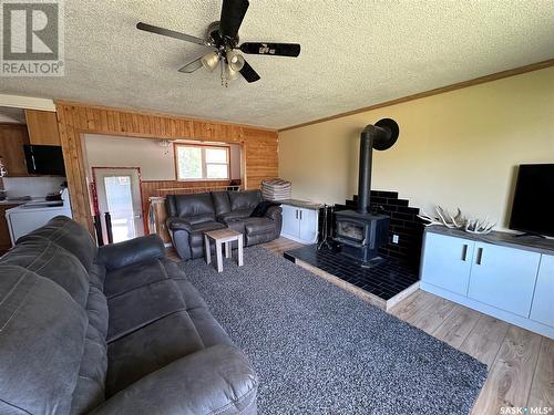 210 1St Street W, Meath Park, SK - Indoor Photo Showing Living Room