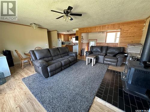 210 1St Street W, Meath Park, SK - Indoor Photo Showing Living Room