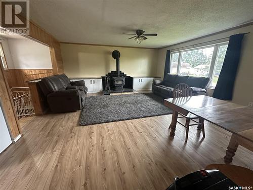 210 1St Street W, Meath Park, SK - Indoor Photo Showing Living Room