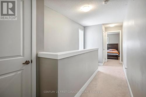 18 - 2070 Meadowgate Boulevard, London, ON - Indoor Photo Showing Other Room