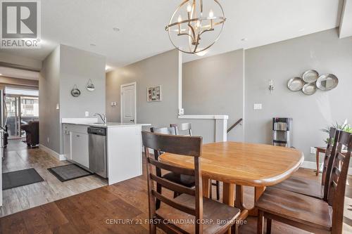 18 - 2070 Meadowgate Boulevard, London, ON - Indoor Photo Showing Dining Room