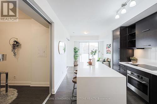 1103 - 1080 Bay Street, Toronto, ON - Indoor Photo Showing Kitchen