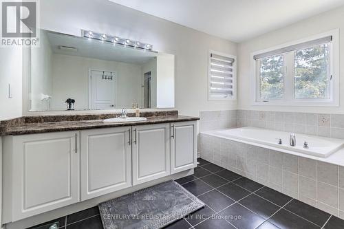 194 Mcgahey Street, New Tecumseth, ON - Indoor Photo Showing Bathroom