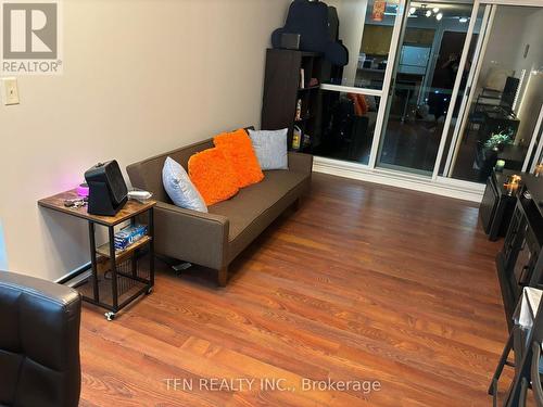 1402 - 2565 Erin Centre Boulevard, Mississauga, ON - Indoor