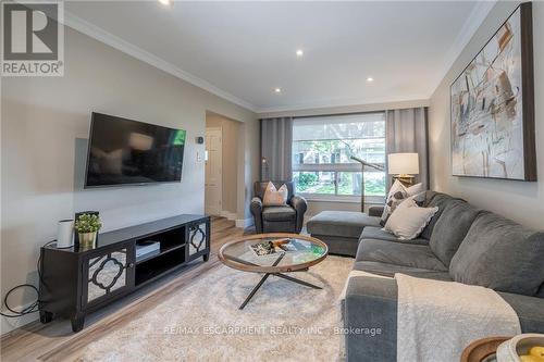 89 - 5475 Lakeshore Road, Burlington, ON - Indoor Photo Showing Living Room