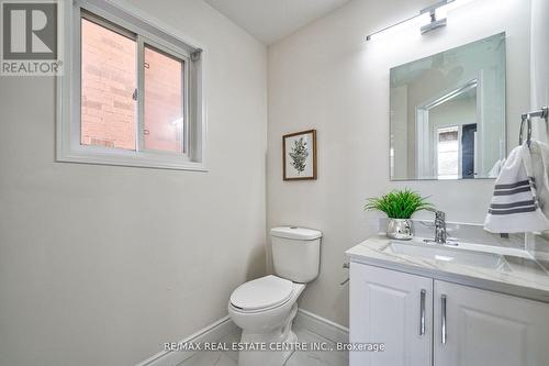 4 Hedgeline Street, Brampton, ON - Indoor Photo Showing Bathroom