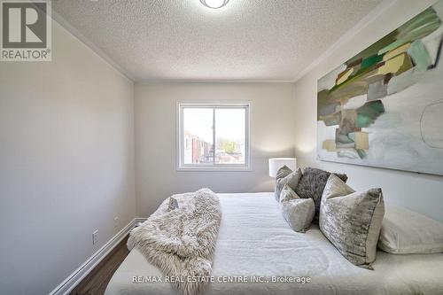 4 Hedgeline Street, Brampton, ON - Indoor Photo Showing Bedroom