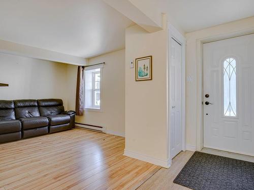 Salon - 117  - 119 Rue Brière, Saint-Jérôme, QC - Indoor Photo Showing Living Room