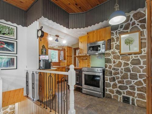 Cuisine - 545 Ch. St-Guillaume, Saint-Donat, QC - Indoor Photo Showing Kitchen