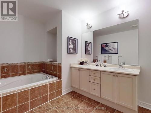 65 Princess Diana Drive, Markham, ON - Indoor Photo Showing Bathroom