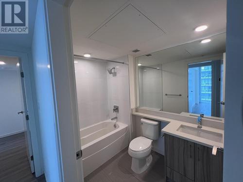 1112 900 Carnarvon Street, New Westminster, BC - Indoor Photo Showing Bathroom