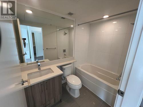 2402 900 Carnarvon Street, New Westminster, BC - Indoor Photo Showing Bathroom