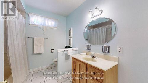 Upper - 22 Lisburn Crescent, Toronto, ON - Indoor Photo Showing Bathroom