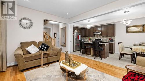 38 Clunburry Road, Brampton, ON - Indoor Photo Showing Living Room