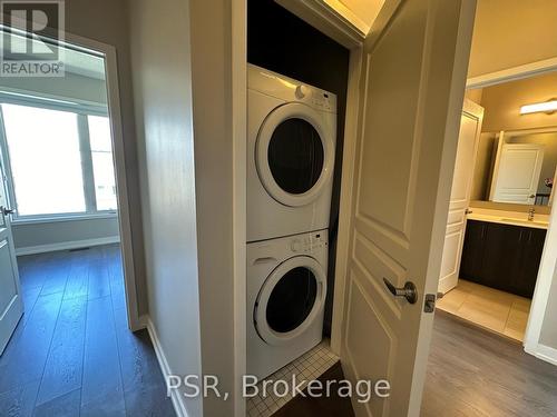 3096 Ernest Appelbe Boulevard, Oakville, ON - Indoor Photo Showing Laundry Room