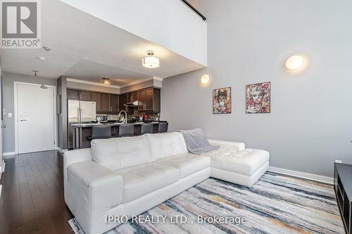 715 - 250 Manitoba Street, Toronto, ON - Indoor Photo Showing Living Room