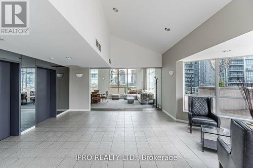 715 - 250 Manitoba Street, Toronto, ON - Indoor Photo Showing Other Room