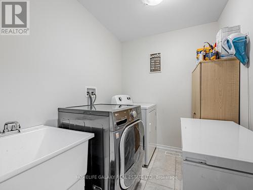 7731 Butternut Boulevard, Niagara Falls, ON - Indoor Photo Showing Laundry Room