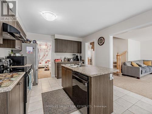 7731 Butternut Boulevard, Niagara Falls, ON - Indoor Photo Showing Kitchen