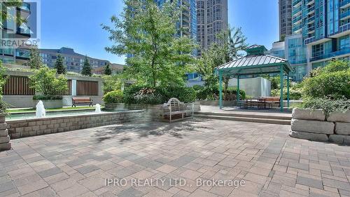 2501 - 220 Burnhamthorpe Road, Mississauga, ON - Outdoor