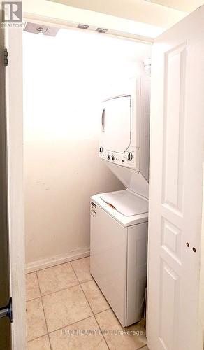 2501 - 220 Burnhamthorpe Road, Mississauga, ON - Indoor Photo Showing Laundry Room