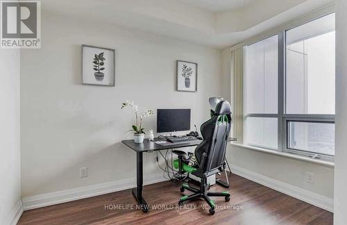 3317 - 5 Sheppard Avenue E, Toronto, ON - Indoor Photo Showing Office