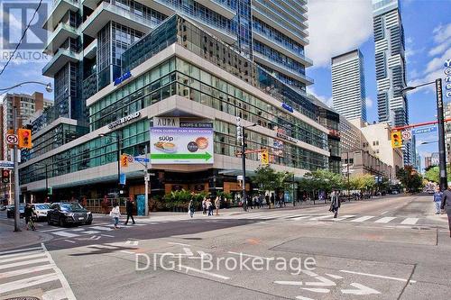 3106 - 386 Yonge Street, Toronto, ON - Outdoor