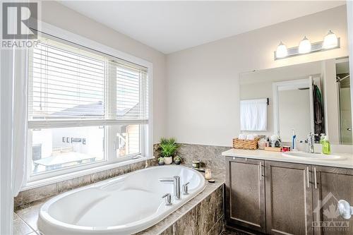 279 Livery Street Street, Ottawa, ON - Indoor Photo Showing Bathroom