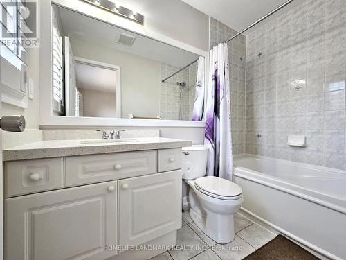 1310 Galesway Boulevard, Mississauga, ON - Indoor Photo Showing Bathroom