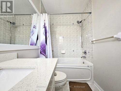 1310 Galesway Boulevard, Mississauga, ON - Indoor Photo Showing Bathroom