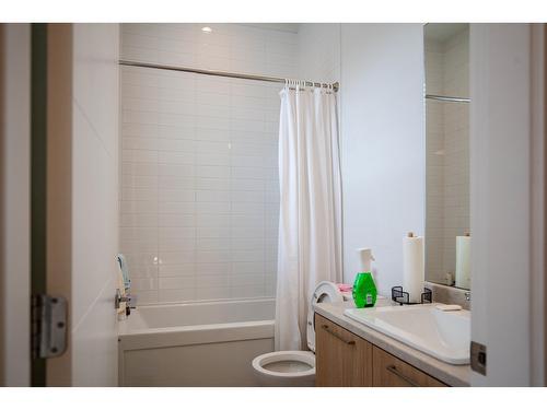 17 8508 204 Street, Langley, BC - Indoor Photo Showing Bathroom