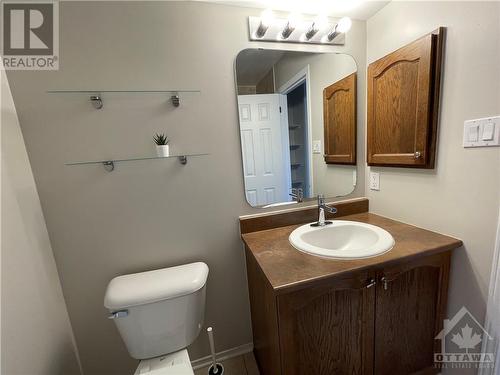 894 Longfields Drive, Ottawa, ON - Indoor Photo Showing Bathroom