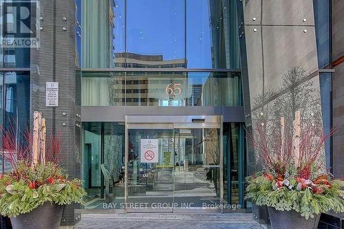 3609 - 65 St Mary Street, Toronto, ON - Outdoor