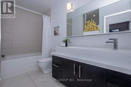 3609 - 65 St Mary Street, Toronto, ON - Indoor Photo Showing Bathroom
