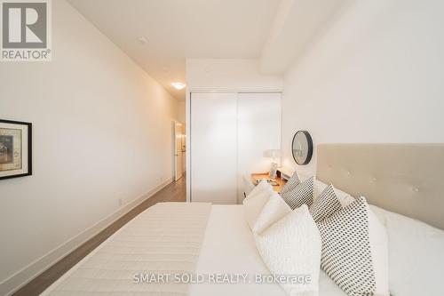 1903 - 609 Avenue Road, Toronto (Yonge-St. Clair), ON - Indoor Photo Showing Bedroom